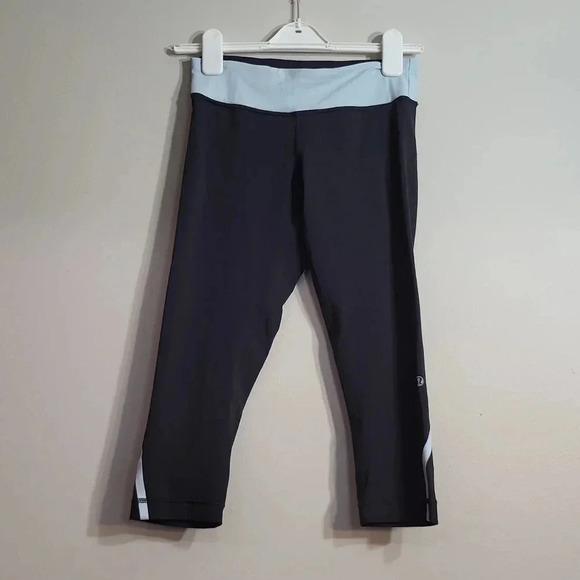 Lululemon Capri Leggings - Picture 1 of 11